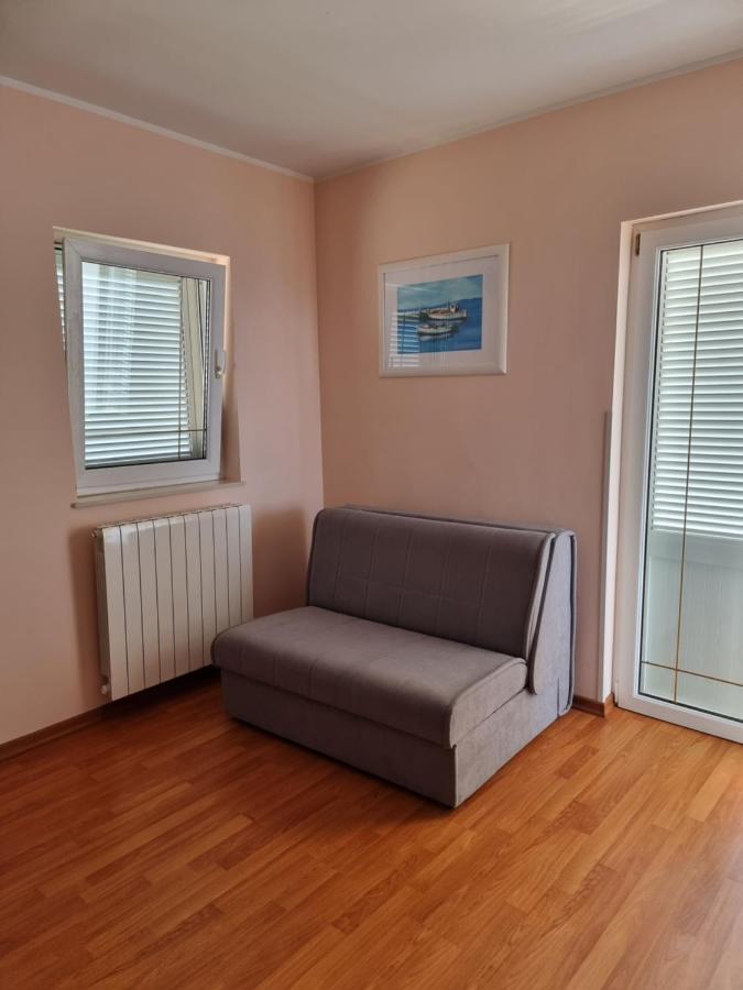 Apartments Katarina Smrika Bagian luar foto