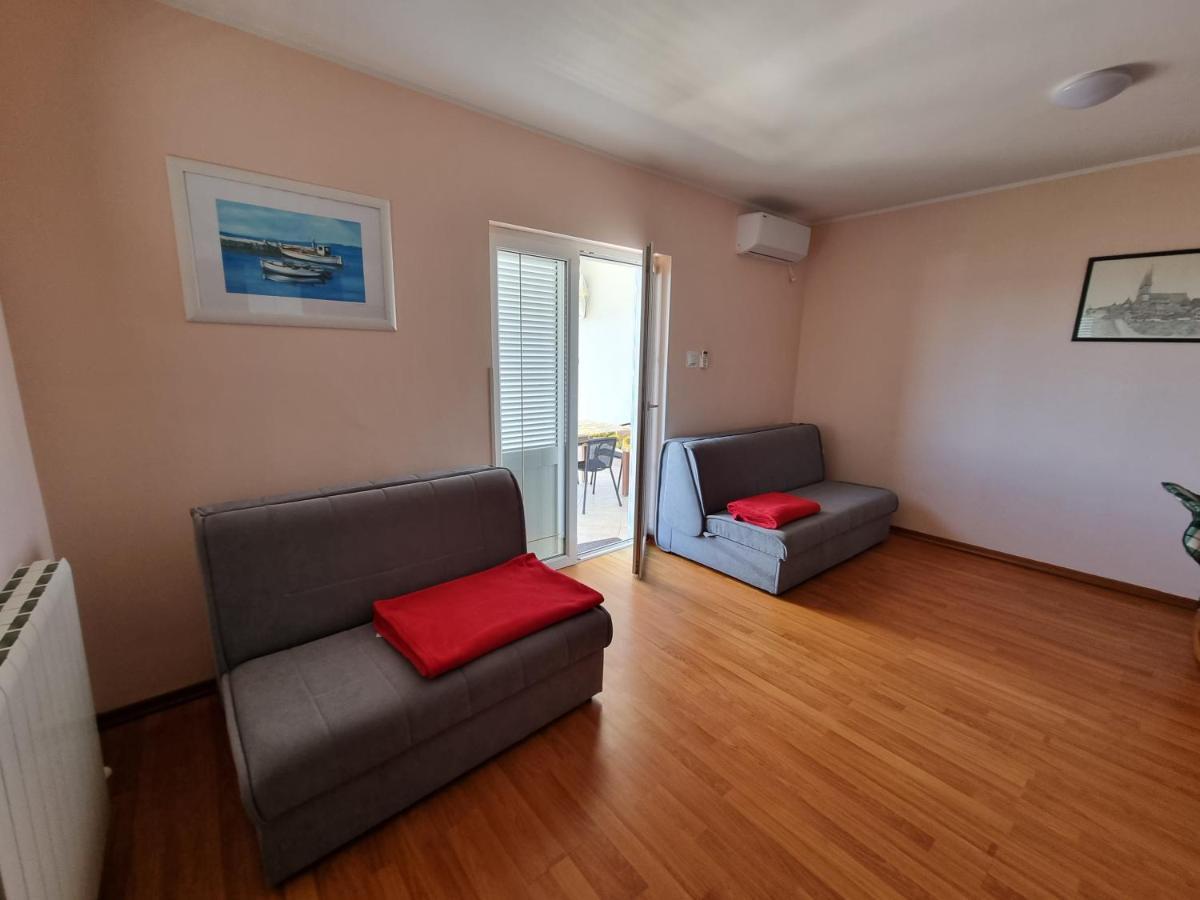 Apartments Katarina Smrika Bagian luar foto